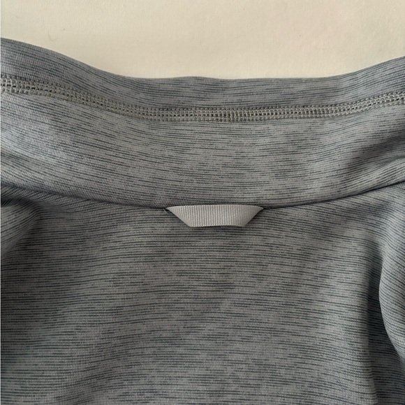 Jack Wolfskin Women’s Light Gray Fleece Midlayer - Picture 8 of 8